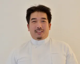 勝見歯科医師